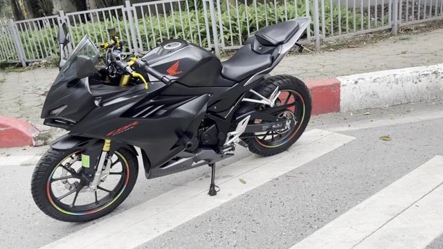 Honda CBR 150R biển 29 VIP-Số phong thủy đẳng Cấp. Mua bán Xe máy tại Quận Hai Bà Trưng Hà Nội được đăng bởi TONG MOTOR Hà Nội  hình 1