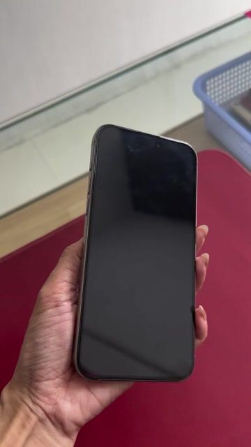 Apple iPhone 15 Pro Max 1TB Titan tự nhiên 90%. Mua bán Điện thoại tại Quận Thanh Khê Đà Nẵng được đăng bởi Hoàng Ly hình 1
