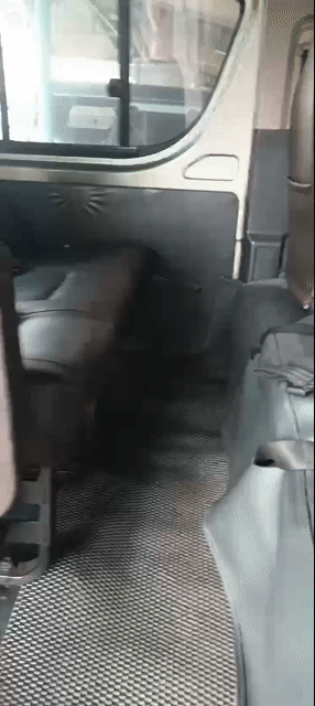 Toyota Hiace 2011 12 chỗ Bạc. Mua bán Ô tô tại Thành phố Thủ Đức Tp Hồ Chí Minh được đăng bởi Trần Anh hình 1