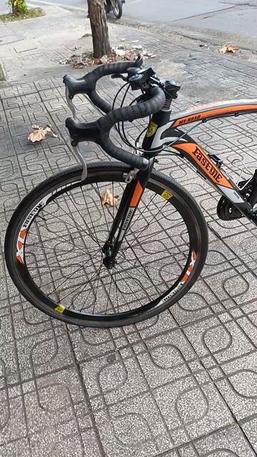 Cuộc đài Loan bánh 700*28c đồ còn zin. Mua bán Xe đạp tại Thành phố Thủ Đức Tp Hồ Chí Minh được đăng bởi MUA BÁN TRAO ĐỔI XE ĐẠP MỚI CŨ hình 1