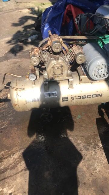 Máy nén khí Toshiba 3hp 95 lít. Mua bán Đồ chuyên dụng, Giống nuôi trồng tại Thành phố Quảng Ngãi Quảng Ngãi được đăng bởi Mỹ Trinh hình 1