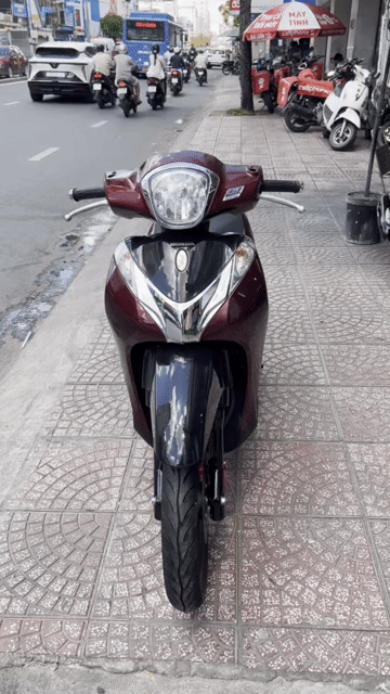 Honda SH Mode 2018 Đỏ Smartkey. Mua bán Xe máy tại Quận Phú Nhuận Tp Hồ Chí Minh được đăng bởi Dũng hình 1