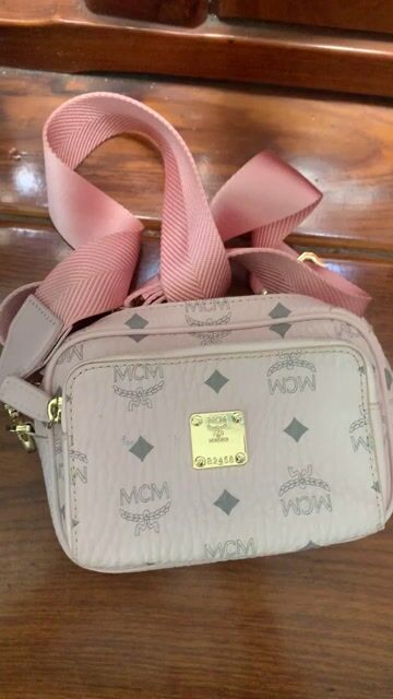 Túi đeo chéo MCM Nữ Da Hồng. Mua bán Túi xách tại Huyện Cần Giuộc Long An được đăng bởi Ngọc Ngọc hình 1