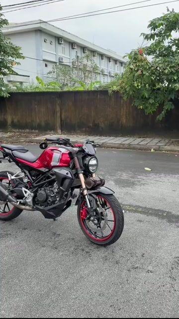 Honda CB150R Đỏ đen. Mua bán Xe máy tại Quận Thanh Khê Đà Nẵng được đăng bởi Ku Tý hình 1