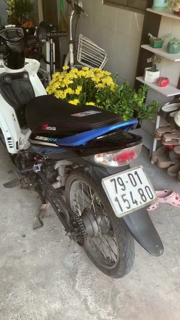 cần bán ex135 2012 up 2010 giấy tờ đầy đủ. Mua bán Xe máy tại Thị xã Bến Cát Bình Dương được đăng bởi Võ Thuý hình 1