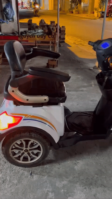 Xe điện 3 bánh Goda Trắng cam. Mua bán Phương tiện khác tại Quận Gò Vấp Tp Hồ Chí Minh được đăng bởi Đ HỒNG  hình 1