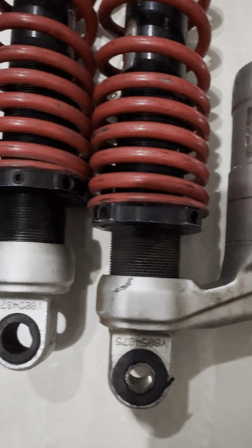 Phuộc xe máy YSS Đỏ bạc đã phục hồi. Mua bán Phụ tùng xe tại Quận 8 Tp Hồ Chí Minh được đăng bởi Hoàng Xanh SM hình 1