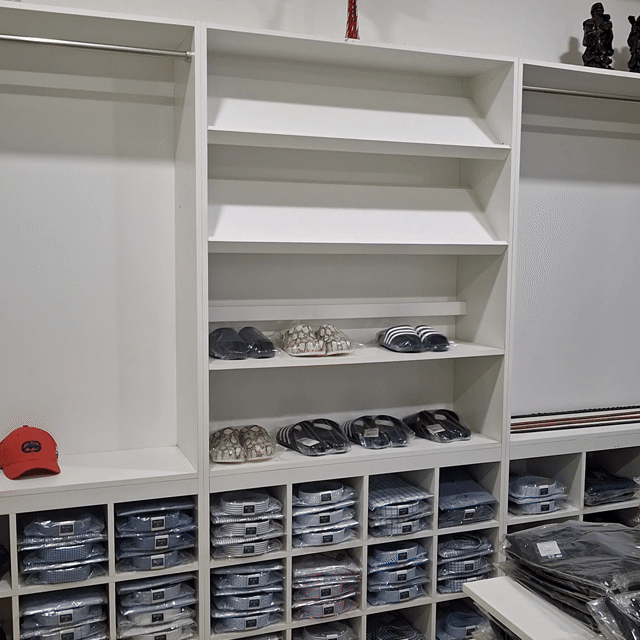 Kệ trưng bày gỗ MDF trắng đã sử dụng. Mua bán Tủ, kệ gia đình tại Thành phố Long Khánh Đồng Nai được đăng bởi Novelty store hình 1