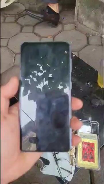 Samsung Galaxy S21 5G 8GB/128GB Màn hình sọc. Mua bán Điện thoại tại Quận Nam Từ Liêm Hà Nội được đăng bởi tùng bách hình 1
