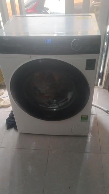 Máy giặt Aqua 8.0kg Trắng tiết kiệm điện. Mua bán Máy giặt tại Quận Bình Tân Tp Hồ Chí Minh được đăng bởi minh quân  hình 1