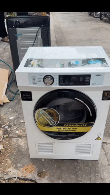Máy sấy quần áo Aqua AQH-V700F 7kg Trắng. Mua bán Máy giặt tại Quận 5 Tp Hồ Chí Minh được đăng bởi Điện Máy Giá Kho Miền Nam hình 1