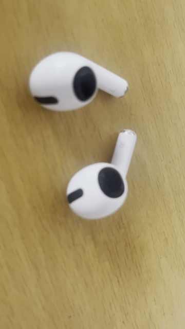 Airpods pro 1  ( hàng xách tay chính hãng ). Mua bán Tivi, Âm thanh tại Thành phố Biên Hòa Đồng Nai được đăng bởi DIY HOME hình 1