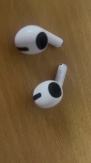 Airpods pro 1  ( hàng xách tay chính hãng ). Mua bán Tivi, Âm thanh tại Thành phố Biên Hòa Đồng Nai được đăng bởi DIY HOME hình 1