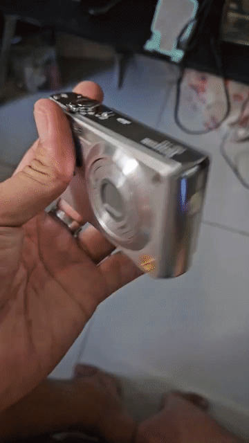 Máy ảnh Panasonic Lumix DMC-FX2. Mua bán Máy ảnh, Máy quay tại Quận Phú Nhuận Tp Hồ Chí Minh được đăng bởi Tấn Dũng hình 1