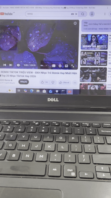 Laptop Dell I7 Pin dùng 2h30-3h  CPU I7 / RAM 8GB. Mua bán Laptop tại Quận Tân Phú Tp Hồ Chí Minh được đăng bởi Cửa Hàng Vi Tính Thiên Long hình 1