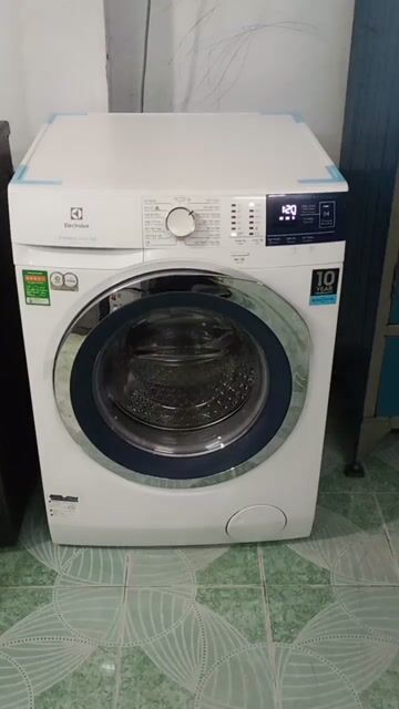 Máy giặt Electrolux 9kg INVERTER nguyên zin có BH . Mua bán Máy giặt tại Huyện Nhà Bè Tp Hồ Chí Minh được đăng bởi điện lạnh LÊ DƯƠNG 87 hình 1