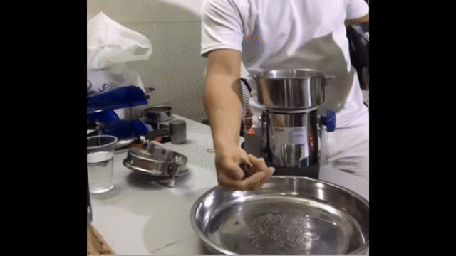 Máy xay ngũ cốc, cà phê, hạt tiêu Inox 304 Mới. Mua bán Bếp, lò, đồ điện nhà bếp tại Huyện Mê Linh Hà Nội được đăng bởi Phú hình 1