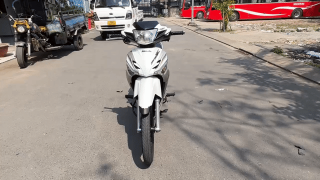 Honda Future Neo X Trắng bạc. Mua bán Xe máy tại Quận 12 Tp Hồ Chí Minh được đăng bởi Cửa hàng Xe máy 380 hình 1
