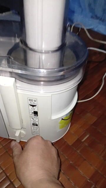 Chiếc máy ép trái cây 800w còn xài hiệu Panasonic. Mua bán Bếp, lò, đồ điện nhà bếp tại Quận Gò Vấp Tp Hồ Chí Minh được đăng bởi Anh manh hình 1