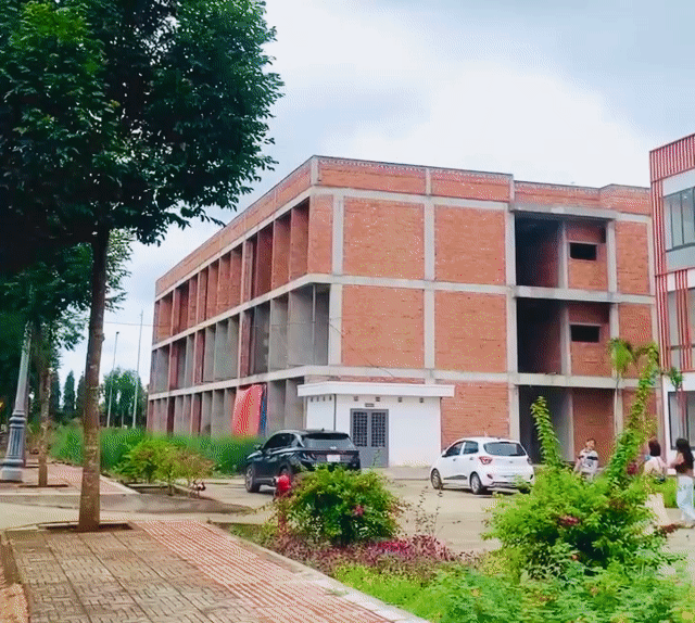 Mua bán Đất Thành phố Buôn Ma Thuột Đắk Lắk diện tích 100 m² giá 3,7 tỷ
