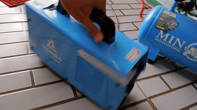 Máy hàn Weldcom ZARC 3200E Xanh Kim loại. Mua bán Đồ chuyên dụng, Giống nuôi trồng tại Thành phố Bến Tre Bến Tre được đăng bởi Kong Lee WH hình 1
