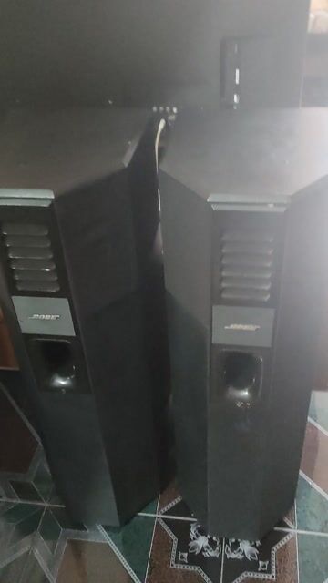 Loa Bose màu Đen. Mua bán Tivi, Âm thanh tại undefined Tp Hồ Chí Minh được đăng bởi BONBON hình 1