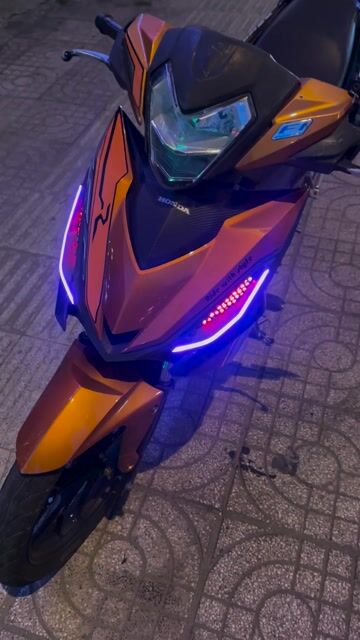 Honda Winner V1 Cam đen. Mua bán Xe máy tại Quận Gò Vấp Tp Hồ Chí Minh được đăng bởi Minh Hieu hình 1