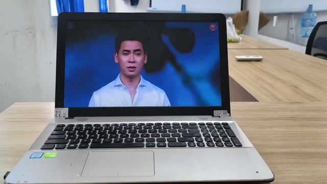 Asus X541U i5 Gen 7 8G/256G SSD,card rời. Mua bán Laptop tại Quận 7 Tp Hồ Chí Minh được đăng bởi Nguyên hình 1