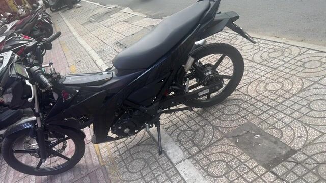 xe chính chủ , full ốc titan , trợ lực đã làm máy. Mua bán Xe máy tại Quận Tân Bình Tp Hồ Chí Minh được đăng bởi Quân Louis hình 1