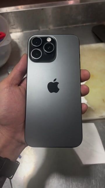 Apple iPhone 16 Pro Max 256GB Đen. Mua bán Điện thoại tại Quận Hoàn Kiếm Hà Nội được đăng bởi nguyễn trường hình 1
