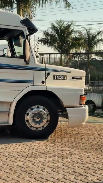 Scania 113 Top Line R/T Caminhões