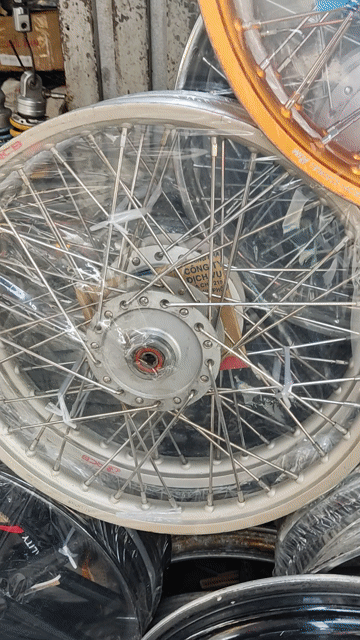 Mâm xe Nhôm mới và cũ. Mua bán Phụ tùng xe tại Quận 5 Tp Hồ Chí Minh được đăng bởi Hoàng Nhi hình 1
