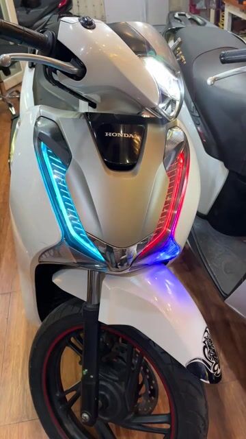 Honda SH 150i CBS 2019 Trắng 6123 km. Mua bán Xe máy tại Quận Tân Phú Tp Hồ Chí Minh được đăng bởi Nguyen khang hình 1