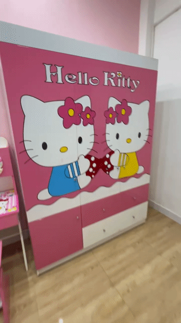 Tủ quần áo loại lớn Hello Kitty gỗ MDF chắc chắn. Mua bán Tủ, kệ gia đình tại Quận Tân Bình Tp Hồ Chí Minh được đăng bởi Thảo Bùi hình 1