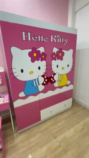 Tủ quần áo loại lớn Hello Kitty gỗ MDF chắc chắn. Mua bán Tủ, kệ gia đình tại Quận Tân Bình Tp Hồ Chí Minh được đăng bởi Thảo Bùi hình 1