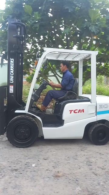 Xe nâng UniCarriers TCM 3tấn máy dầu số tự động. Mua bán Phương tiện khác tại Huyện Củ Chi Tp Hồ Chí Minh được đăng bởi Nguyễn Quốc Duy hình 1