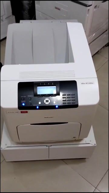 Máy in màu laser khổ A4 bản in nét, đẹp