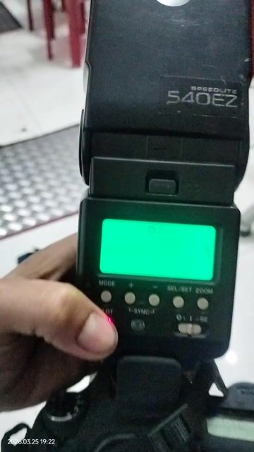 Đèn flash Canon Speedlite 540EZ KÈM 4 PIN VÀ XẠC. Mua bán Máy ảnh, Máy quay tại Huyện Đức Linh Bình Thuận được đăng bởi Minh Võ hình 1