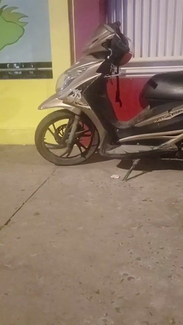 Suzuki Hayate 2012 Vàng-Đen. Mua bán Xe máy tại Quận Gò Vấp Tp Hồ Chí Minh được đăng bởi Tran Tuan Dung hình 1