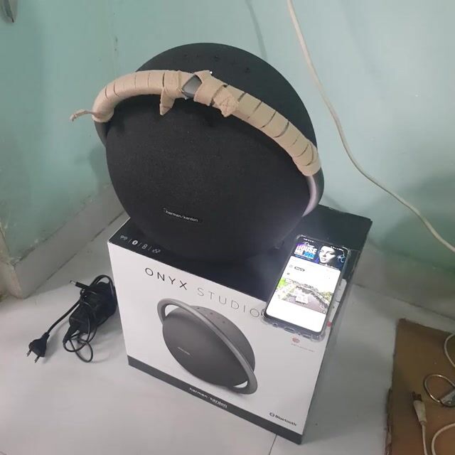 Loa Bluetooth Harman Kardon Onyx Studio 7 full box. Mua bán Tivi, Âm thanh tại Quận Tân Bình Tp Hồ Chí Minh được đăng bởi xuyến nguyễn hình 1
