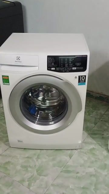 Máy giặt Electrolux 8kg INVERTER  tiết kiệm điện. Mua bán Máy giặt tại Quận Tân Bình Tp Hồ Chí Minh được đăng bởi shop thanh lý tủ lạnh máy giặt hình 1