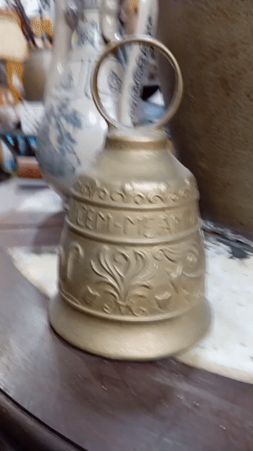Chuông đồng Cổ điển Châu Âu Gothic. Mua bán Đồ sưu tầm, đồ cổ tại Quận Hai Bà Trưng Hà Nội được đăng bởi Gốm đồng Ngân Trang hình 1