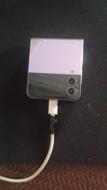 Samsung Z Flip 4 Tím main sống hỏng màn trong. Mua bán Điện thoại tại Huyện Xuân Trường Nam Định được đăng bởi Nam Lê hình 1
