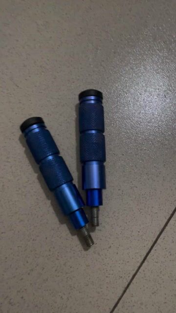 Gác chân xe máy màu Xanh dương. Mua bán Phụ tùng xe tại Thành phố Thủ Đức Tp Hồ Chí Minh được đăng bởi Trung Nguyễn hình 1