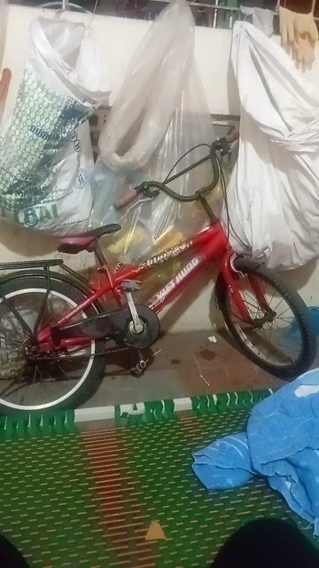 Xe đạp trẻ em Việt Hùng Đỏ. Mua bán Xe đạp tại Quận Hải An Hải Phòng được đăng bởi Uyên nhi  hình 1