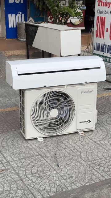 Điều hoà Comfee Inverter 2 ngựa mới 99% còn bh. Mua bán Máy lạnh, điều hoà tại Quận Sơn Trà Đà Nẵng được đăng bởi Dương Ngọc Mạnh hình 1