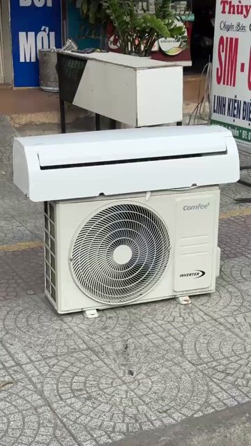 Điều hoà Comfee Inverter 2 ngựa mới 99% còn bh. Mua bán Máy lạnh, điều hoà tại Quận Sơn Trà Đà Nẵng được đăng bởi Dương Ngọc Mạnh hình 1