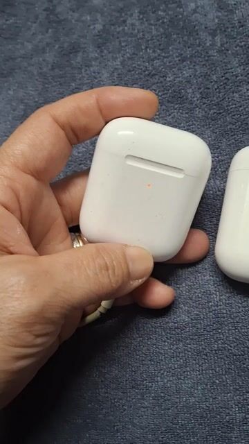 Tai nghe không dây Apple AirPods. Mua bán Tivi, Âm thanh tại Quận 4 Tp Hồ Chí Minh được đăng bởi Hạnh hình 1