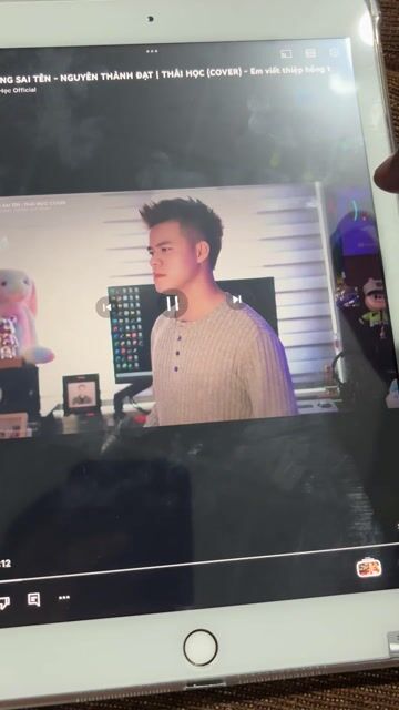 Apple iPad Gen 5 Trắng, vàng. Mua bán Máy tính bảng tại Thành phố Quảng Ngãi Quảng Ngãi được đăng bởi kiwi hình 1