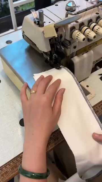 Máy vắt sổ 2 kim 4 chỉ đã dùng. Mua bán Đồ chuyên dụng, Giống nuôi trồng tại Huyện Gia Lâm Hà Nội được đăng bởi Thành quyết  hình 1